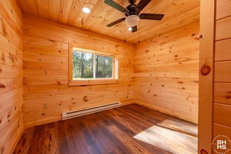 11 Lambs Way Lake Placid NY 12946