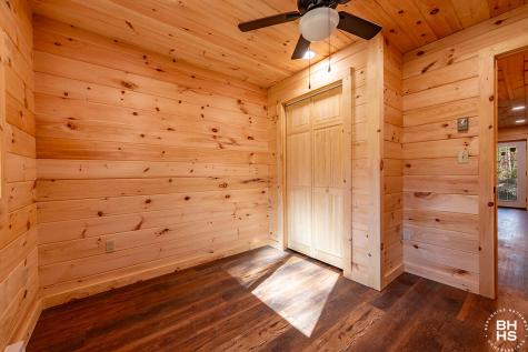 11 Lambs Way Lake Placid NY 12946