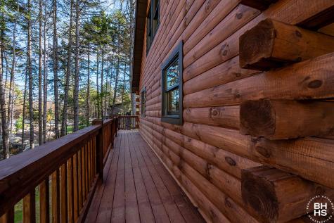 11 Lambs Way Lake Placid NY 12946