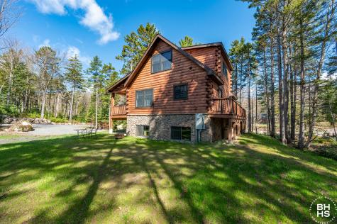 11 Lambs Way Lake Placid NY 12946
