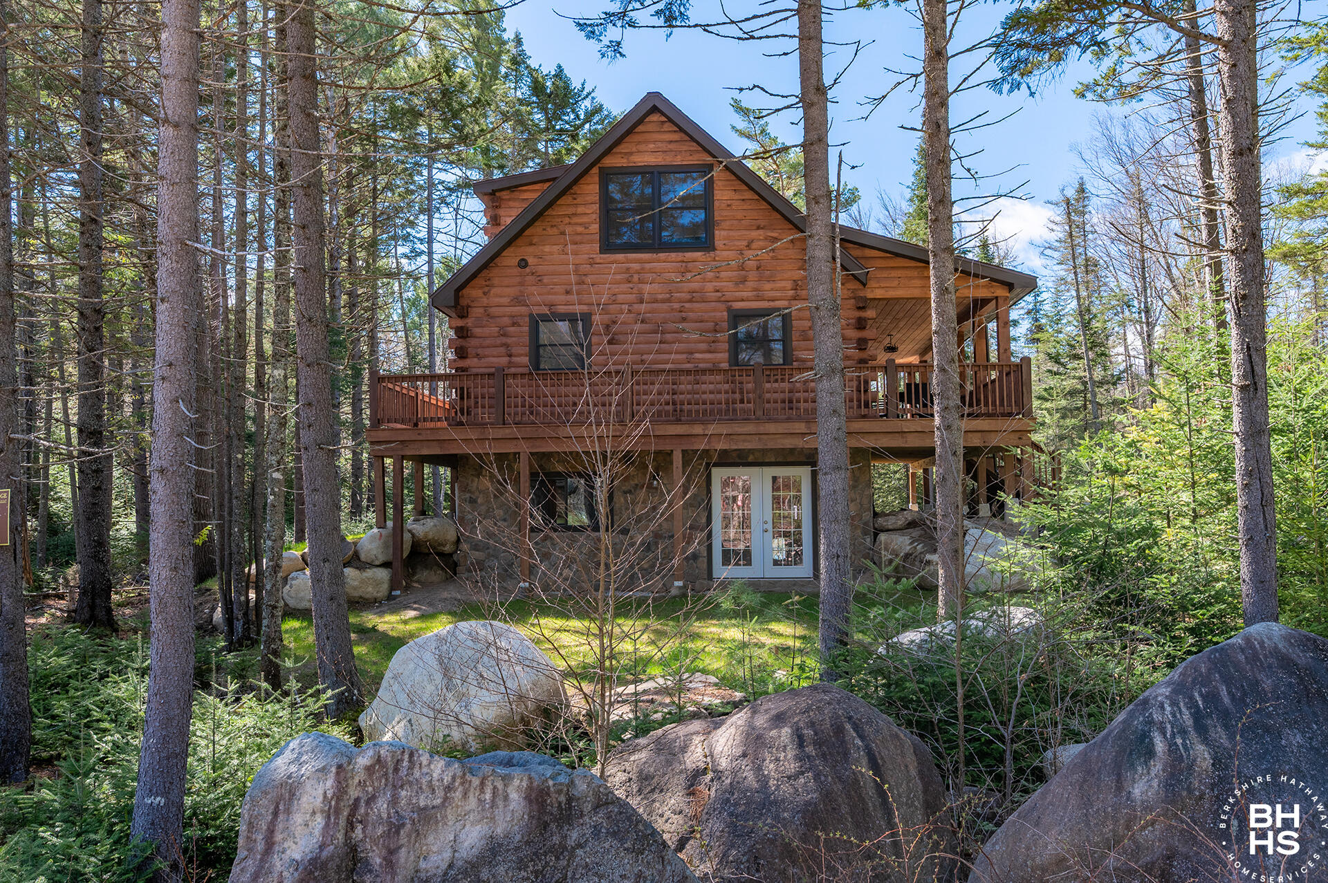 11 Lambs Way Lake Placid NY 12946