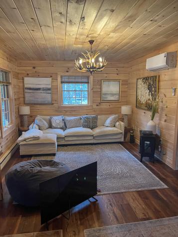 11 Lambs Way Lake Placid NY 12946