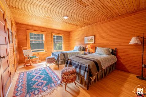 12 George & Bliss Lane Lake Placid NY 12946