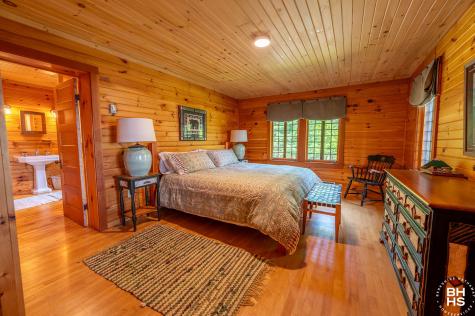 12 George & Bliss Lane Lake Placid NY 12946