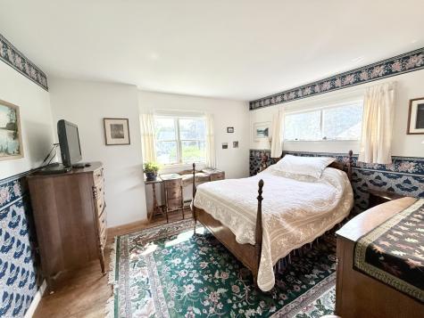 16 Ollivetti Place Plattsburgh NY 12901
