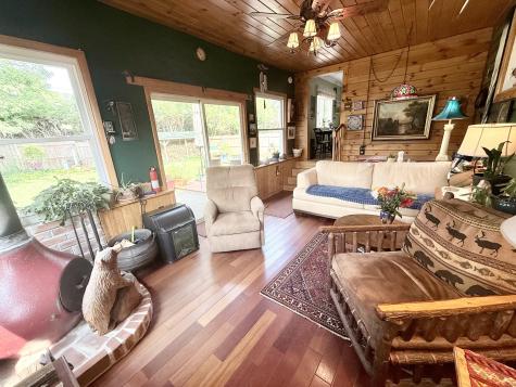 16 Ollivetti Place Plattsburgh NY 12901