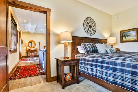 29 Mount Whitney Road Lake Placid NY 12946