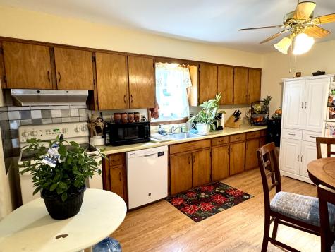 8 Phillips Avenue Rouses Point NY 12979