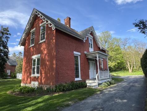 80 Oak Street Champlain NY 12919