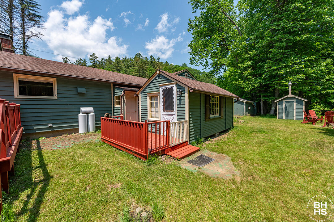 6122 Us Route 9 Elizabethtown NY 12932