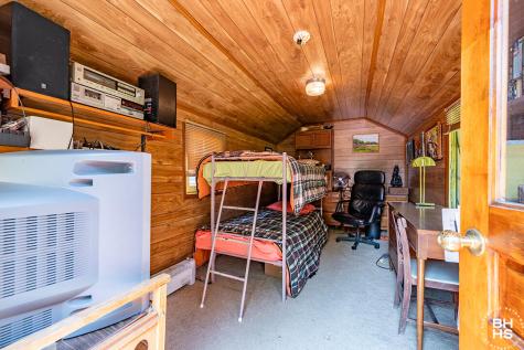 6122 Us Route 9 Elizabethtown NY 12932