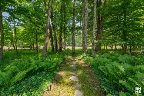 6122 Us Route 9 Elizabethtown NY 12932