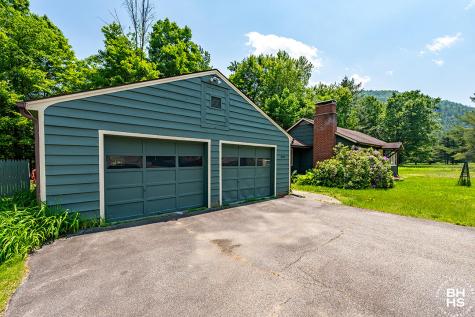 6122 Us Route 9 Elizabethtown NY 12932