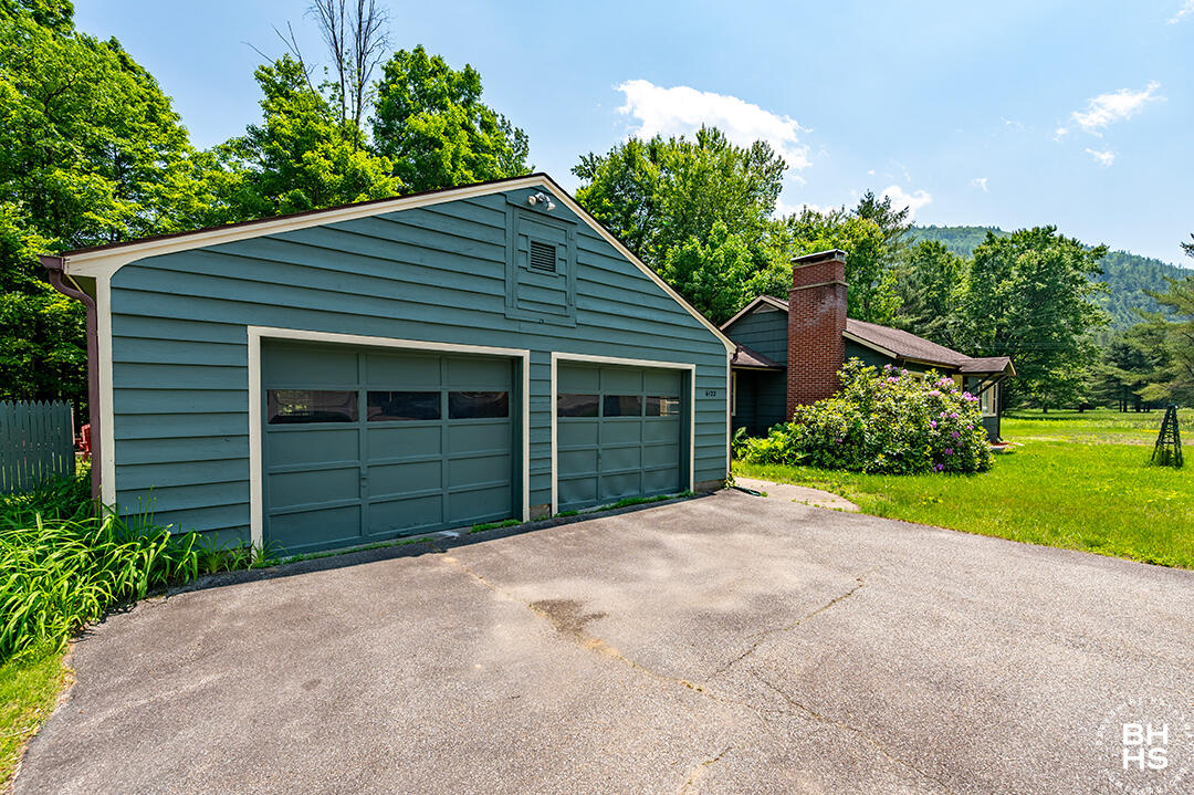 6122 Us Route 9 Elizabethtown NY 12932