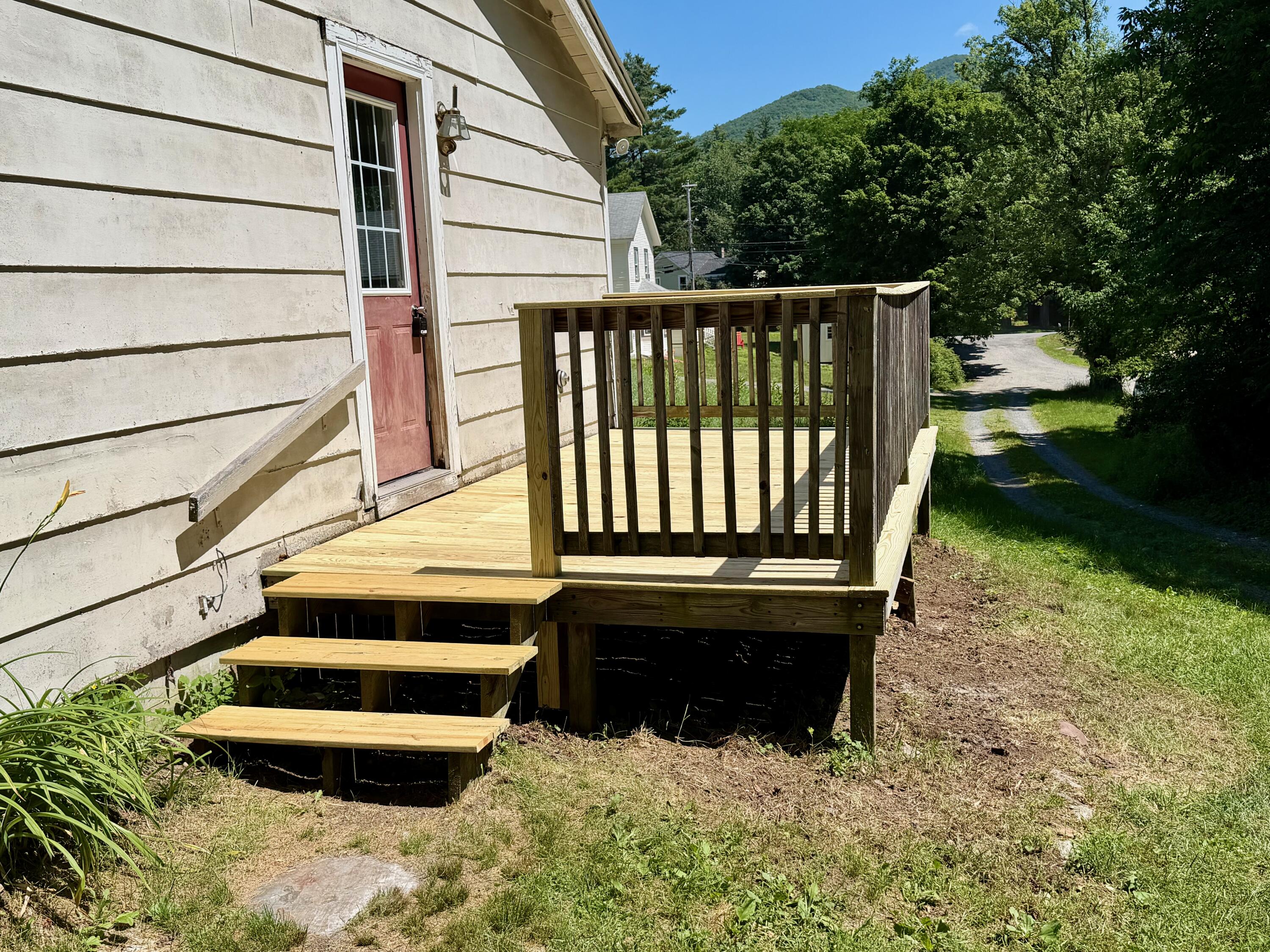 2859 Nys Route 73 Keene NY 12942