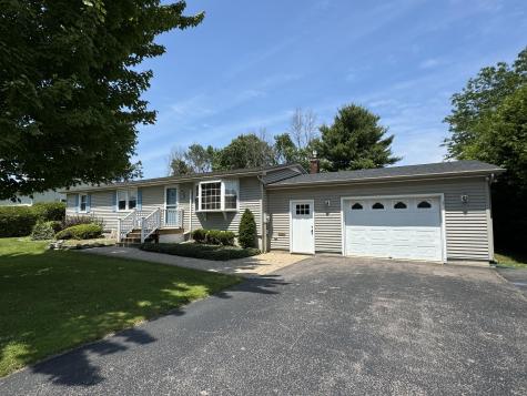 20 Stewart Street Rouses Point NY 12979