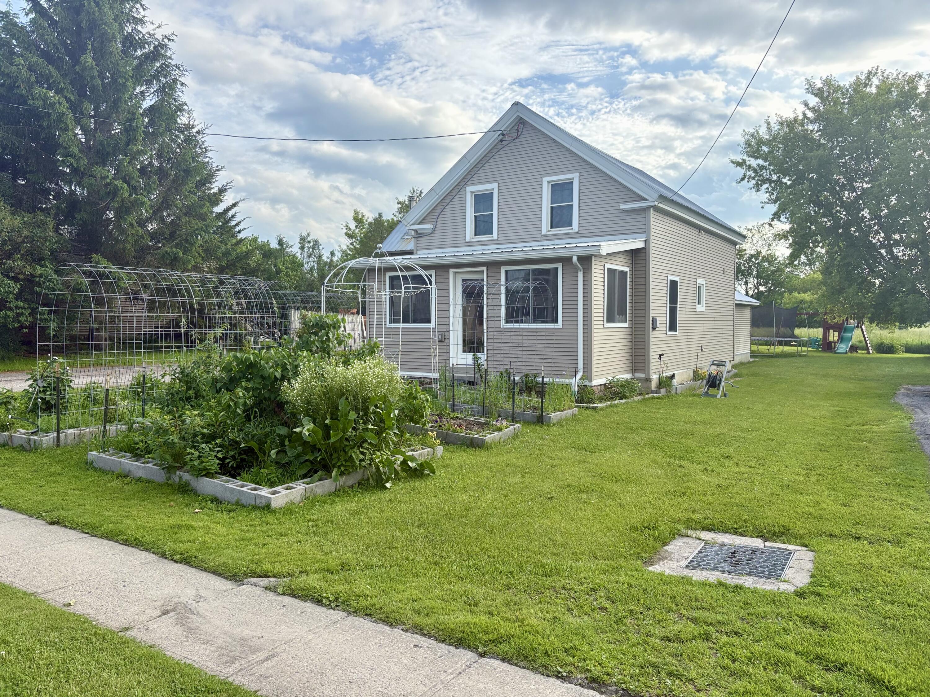 26 Lake Street Chateaugay NY 12920