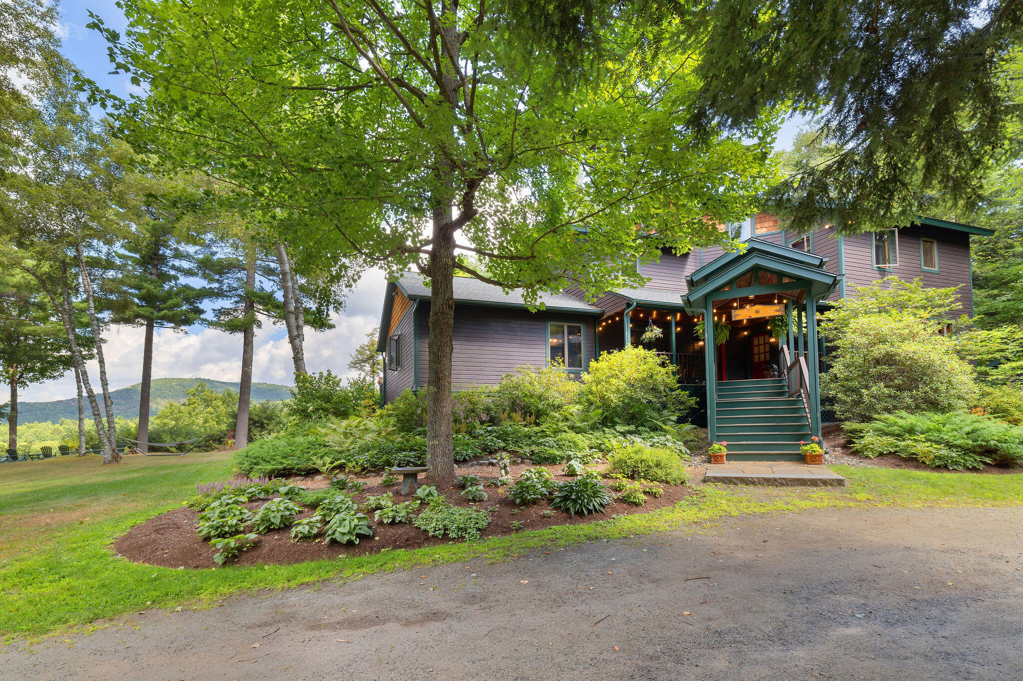 55 Woodpecker Way Keene NY 12942