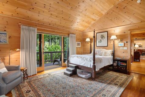 55 Woodpecker Way Keene NY 12942