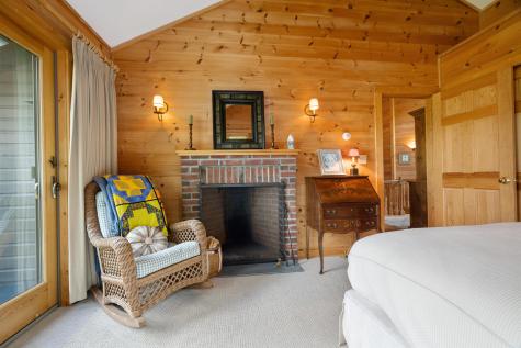 55 Woodpecker Way Keene NY 12942