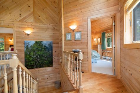 55 Woodpecker Way Keene NY 12942