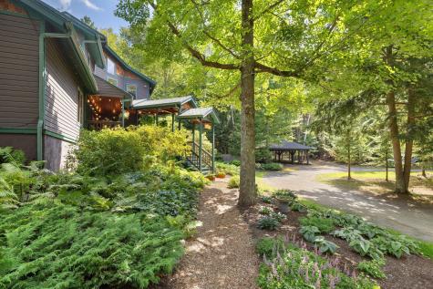 55 Woodpecker Way Keene NY 12942