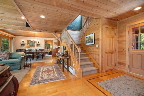 55 Woodpecker Way Keene NY 12942