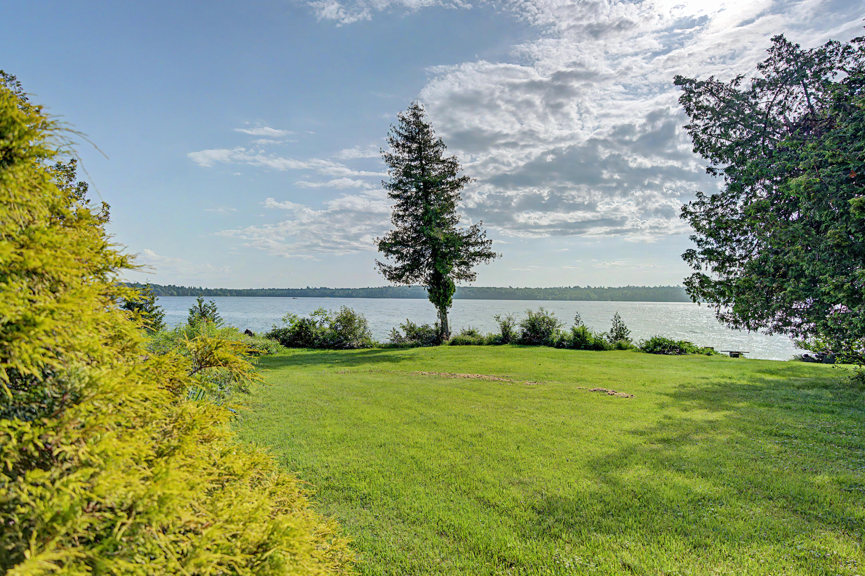 8 Coastland Drive Plattsburgh NY 12901