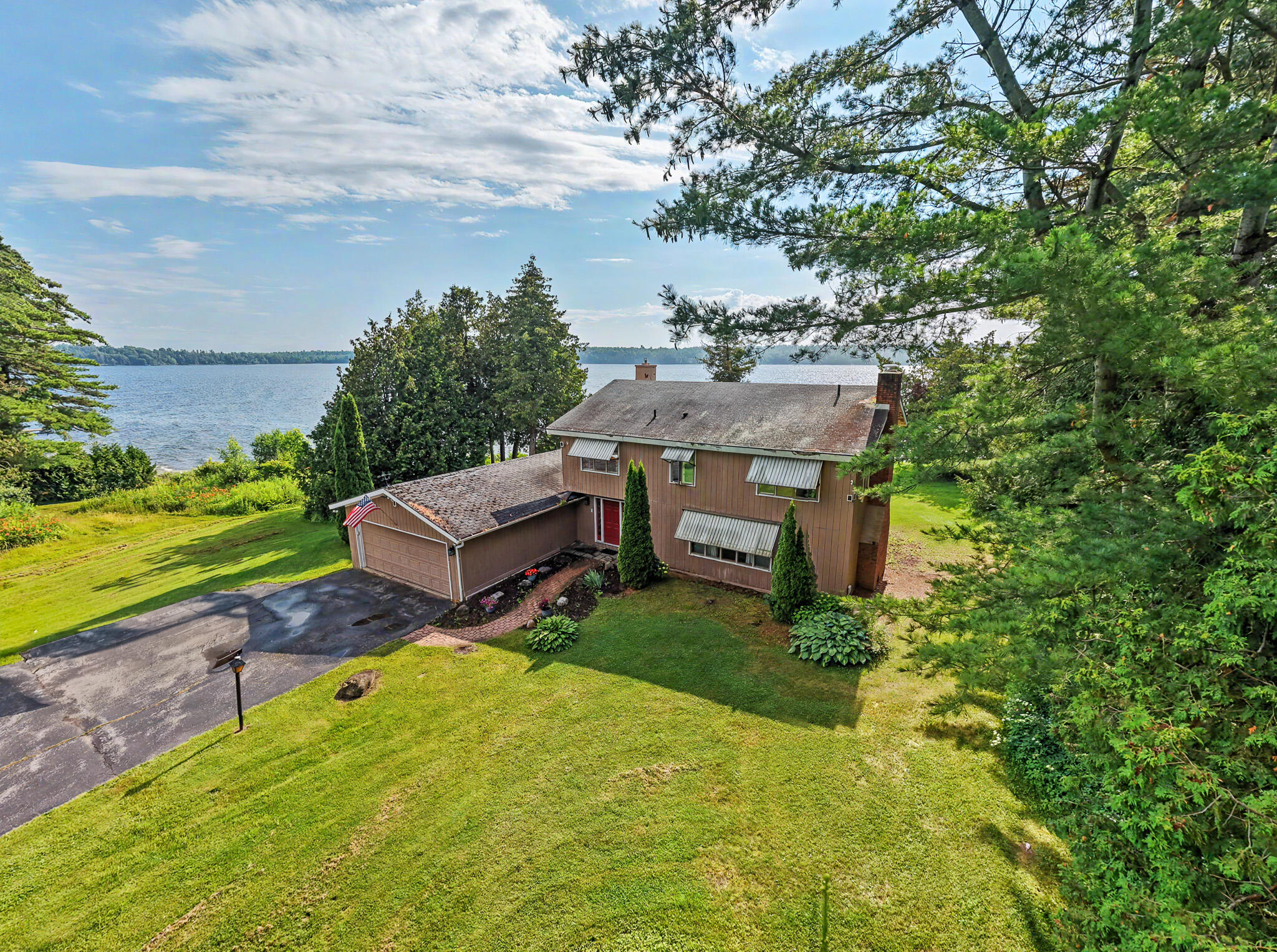 8 Coastland Drive Plattsburgh NY 12901