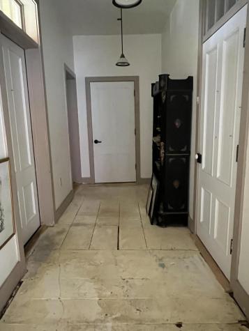 2728 Ny State Route 22 Essex NY 12936