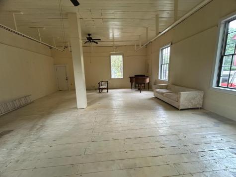 2728 Ny State Route 22 Essex NY 12936