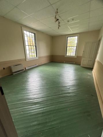 2728 Ny State Route 22 Essex NY 12936