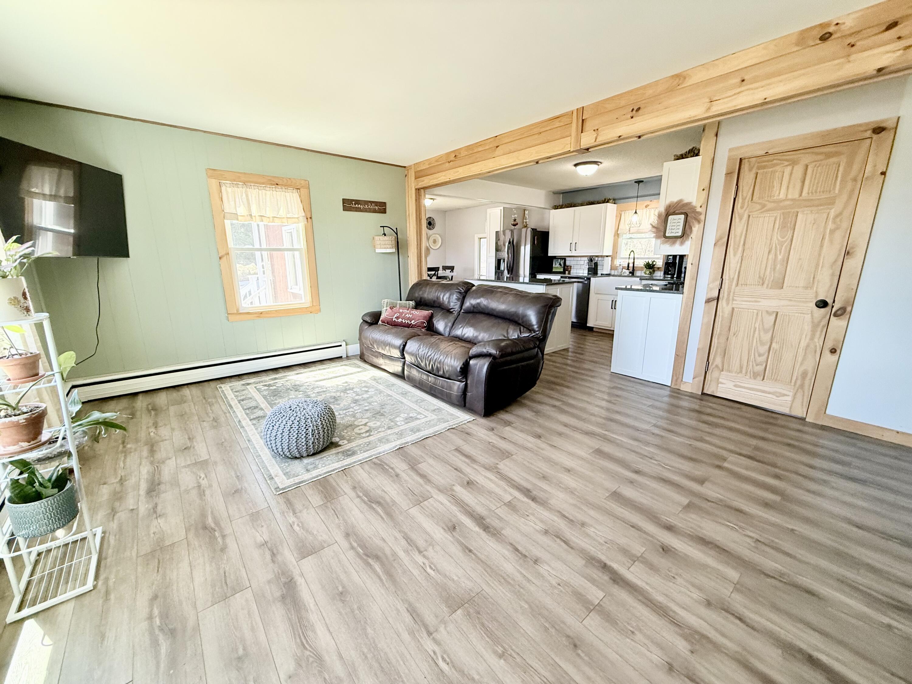 1711 New York 22b Morrisonville NY 12962