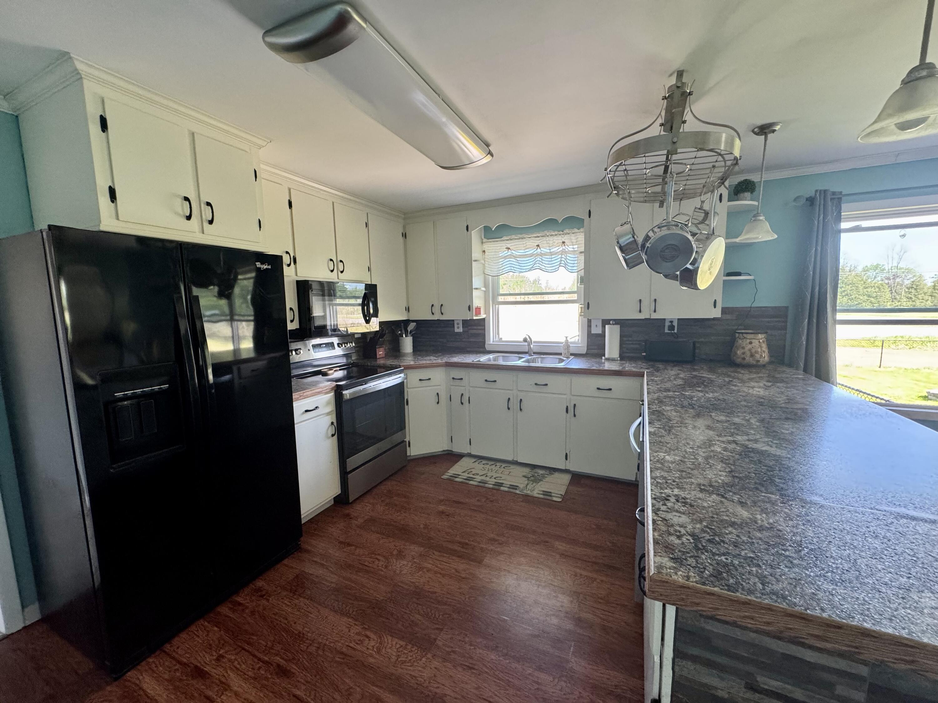 333 Us-11 Champlain NY 12919
