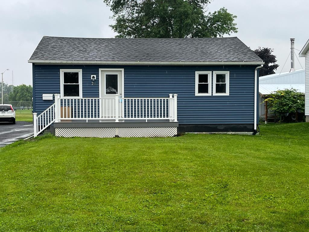 21 Rose Avenue Rouses Point NY 12979