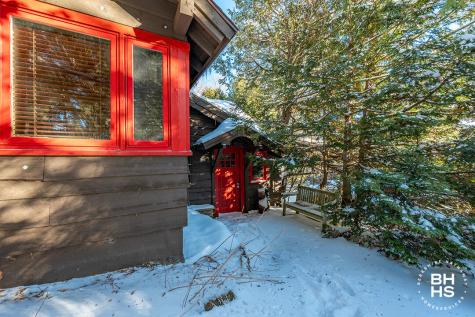 2 Chipmunk Lane Lake Placid NY 12946