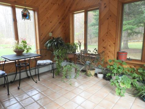 6 Parrotte Way Peru NY 12972