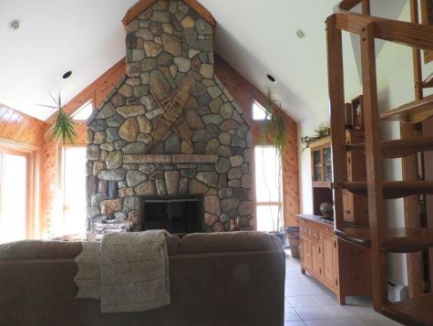 6 Parrotte Way Peru NY 12972