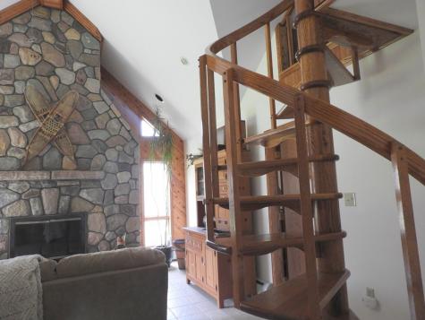 6 Parrotte Way Peru NY 12972