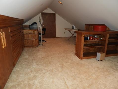 6 Parrotte Way Peru NY 12972