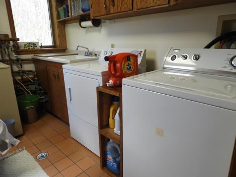 6 Parrotte Way Peru NY 12972