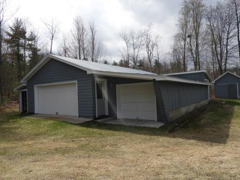 6 Parrotte Way Peru NY 12972