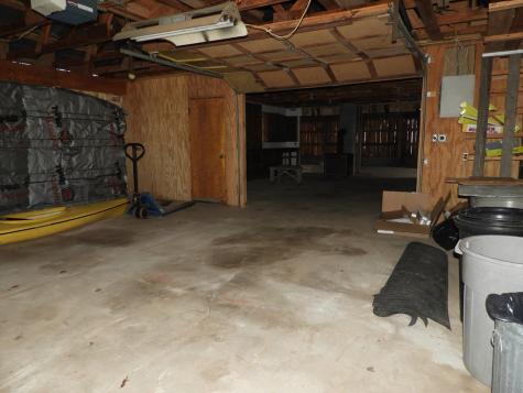 6 Parrotte Way Peru NY 12972