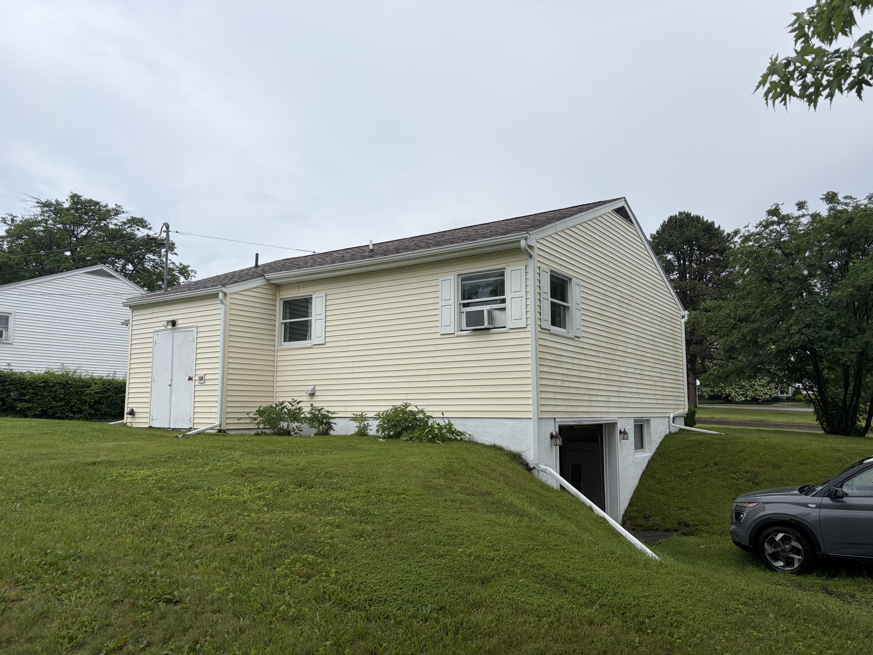 21 Dennis Avenue Plattsburgh NY 12901