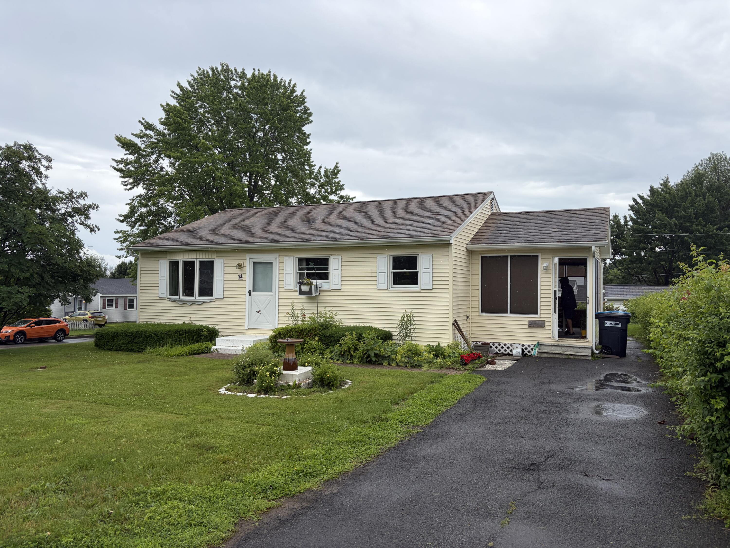 21 Dennis Avenue Plattsburgh NY 12901