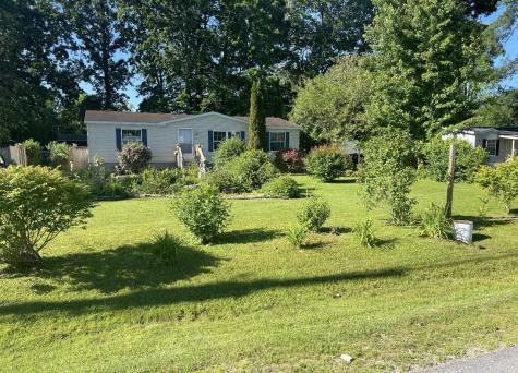 9 Dean Lane Plattsburgh NY 12901