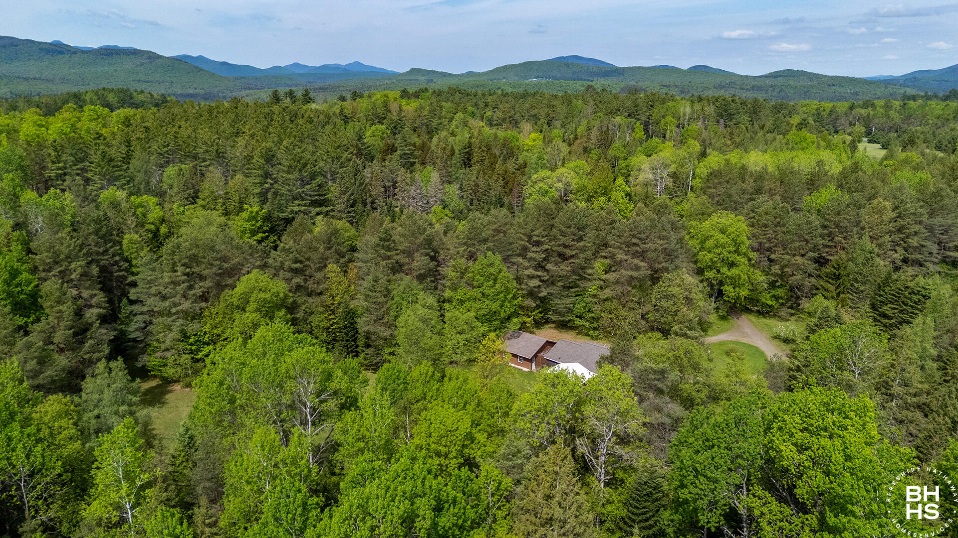 43 American Way Lake Placid NY 12946