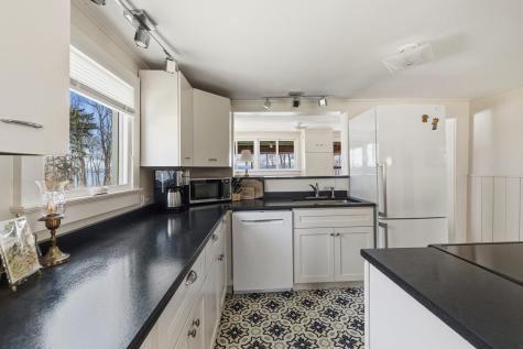 2830 Essex Road Essex NY 12936