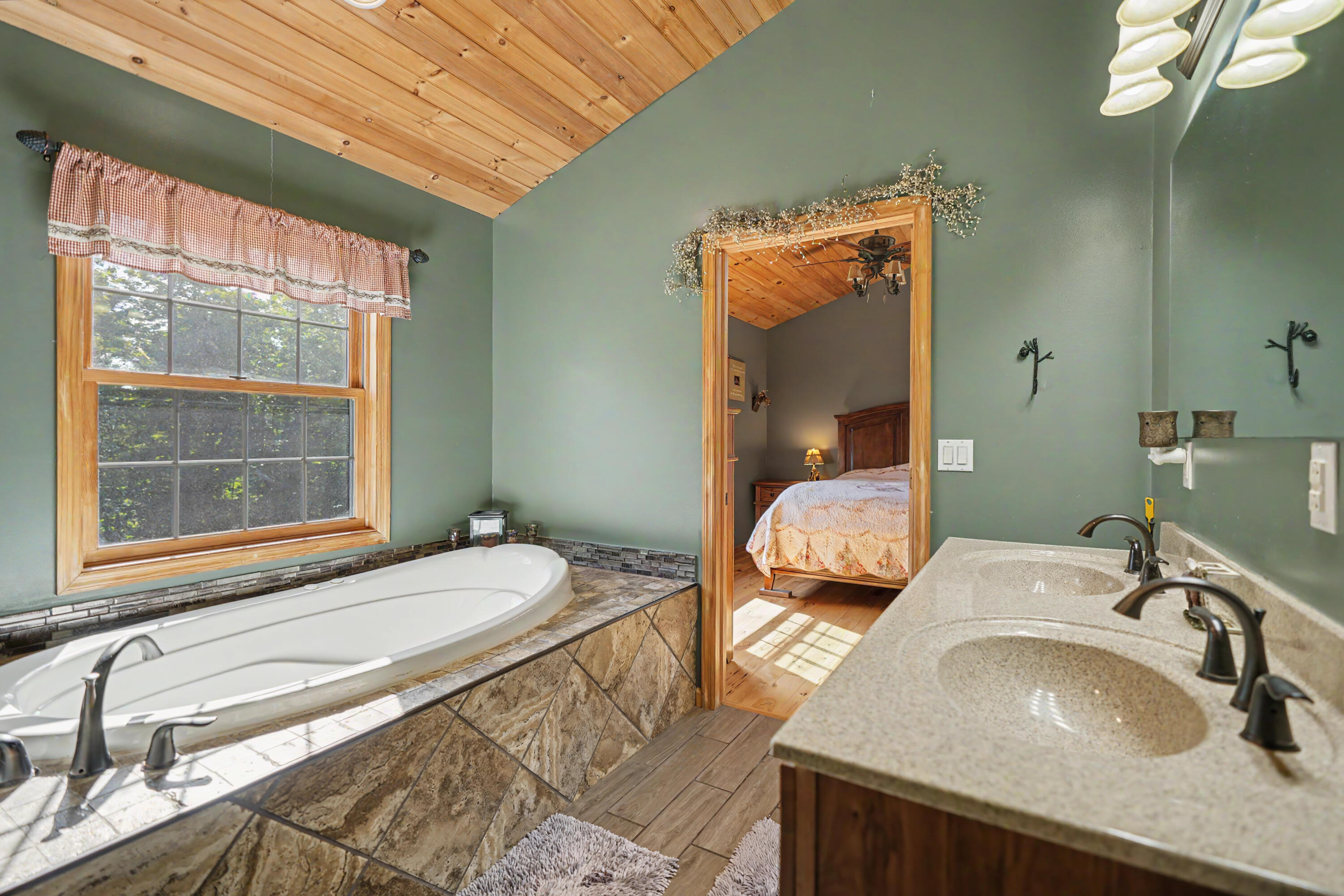 244 Agnew Road Morrisonville NY 12962