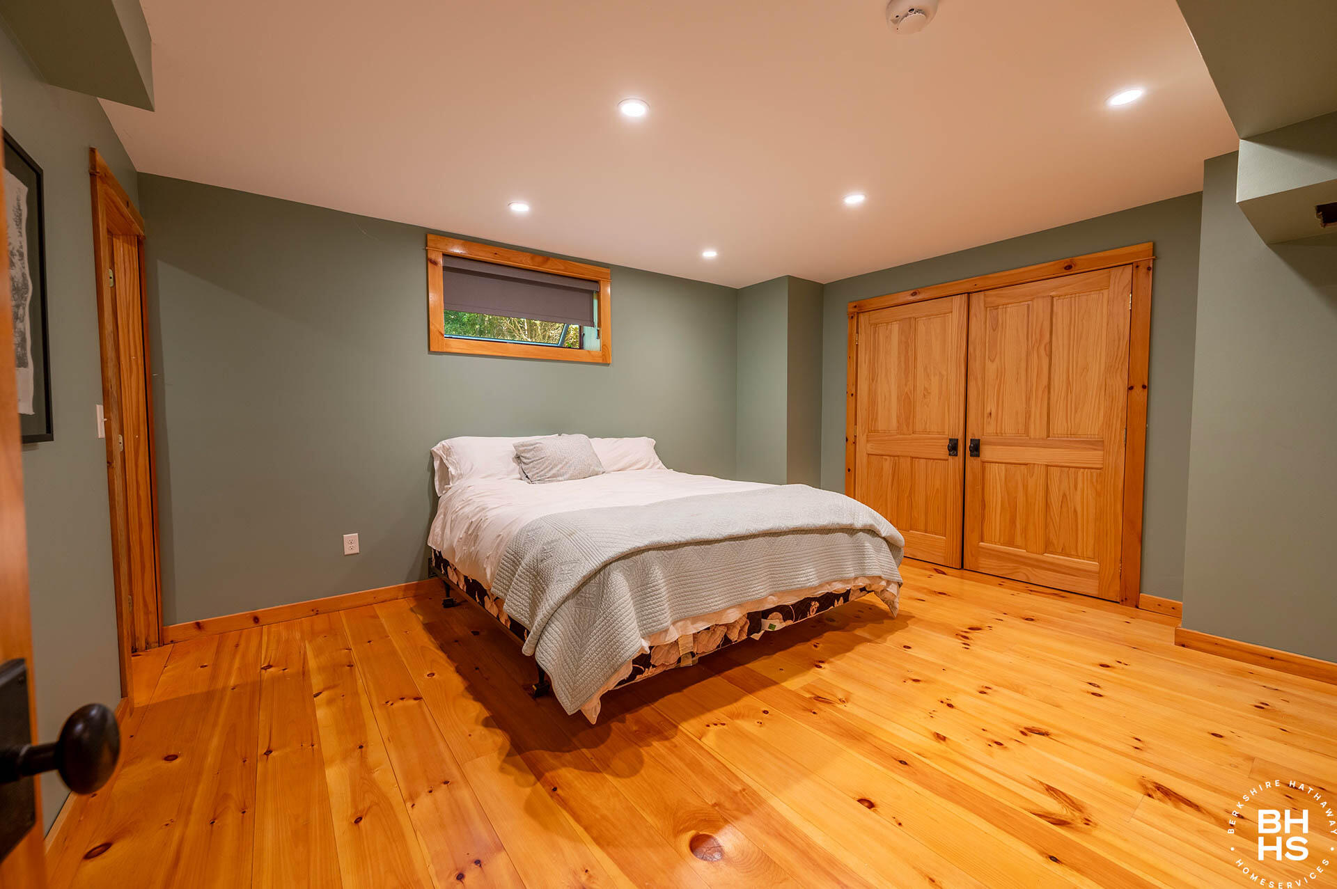 22 Terrace Way Lake Placid NY 12946